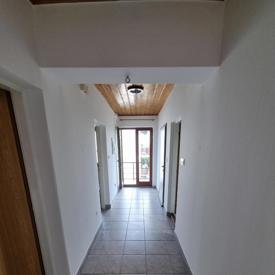 Ferienwohnung Kiki Privatne Sobe, Zagreb Airport Velika Gorica Exterior foto
