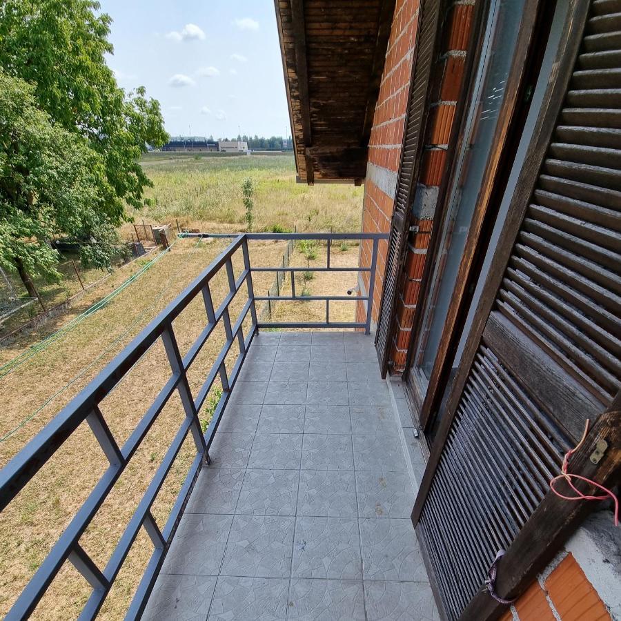 Ferienwohnung Kiki Privatne Sobe, Zagreb Airport Velika Gorica Exterior foto